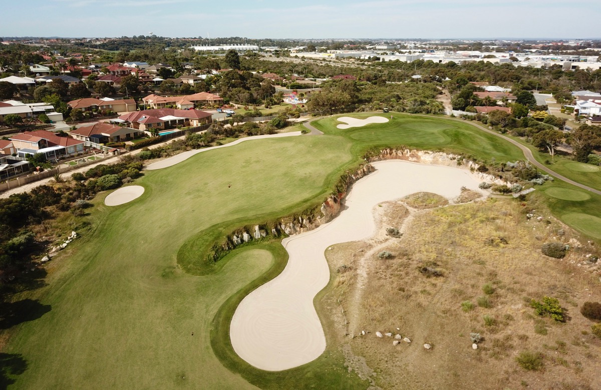 Joondalup Resort- Quarry Course: hole 4 approach