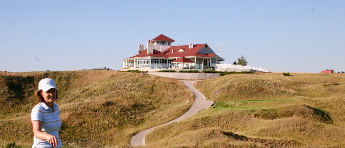 Arcadia Bluffs GC- Heather & the clubhouse
