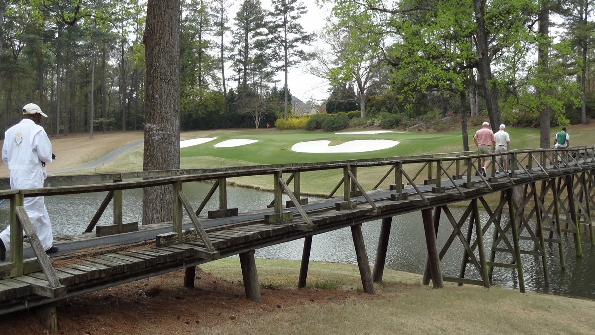 Peachtree GC- the walk to the 4th green                               